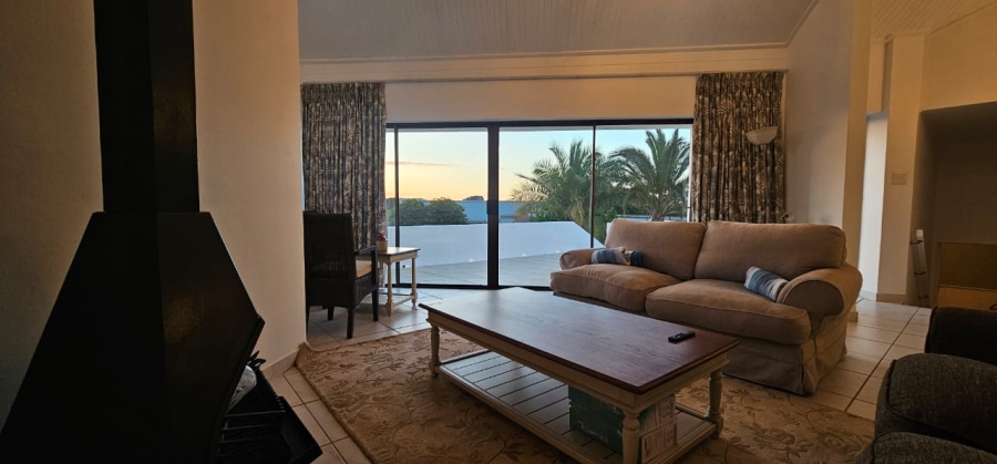 To Let 3 Bedroom Property for Rent in Middedorp Western Cape